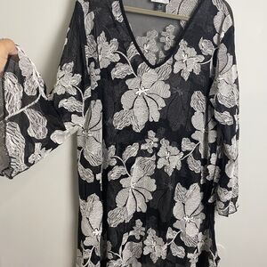 J Valdi Black & White Floral Lace Embroidered Tunic Swimsuit Cover-Up - Women's